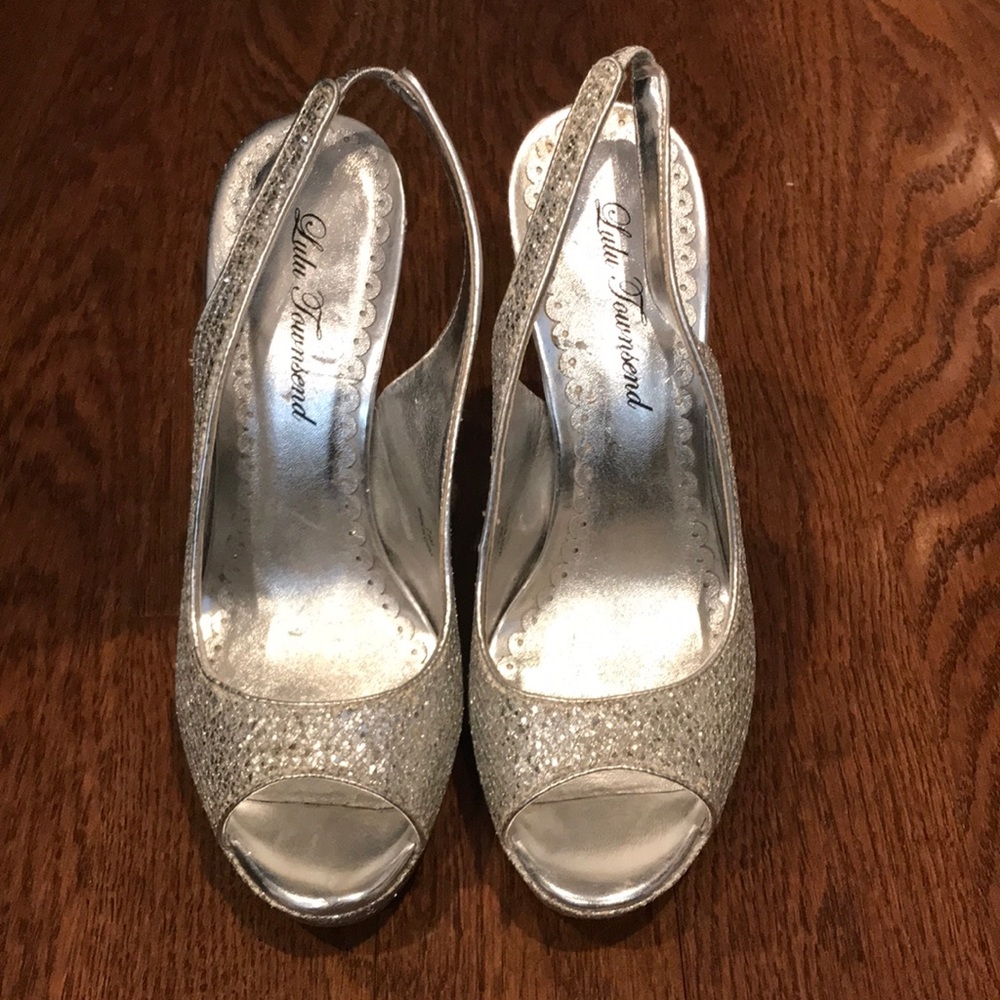 Glittery silver Sling back pumps